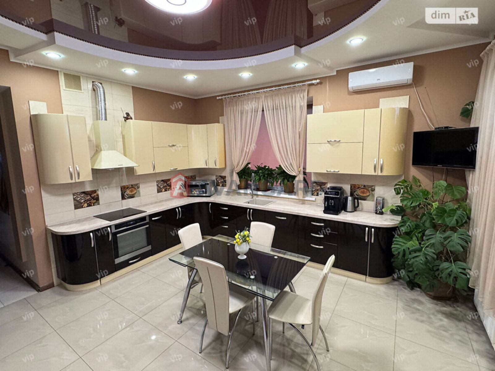 �������, 210 ��.�. ���� 7