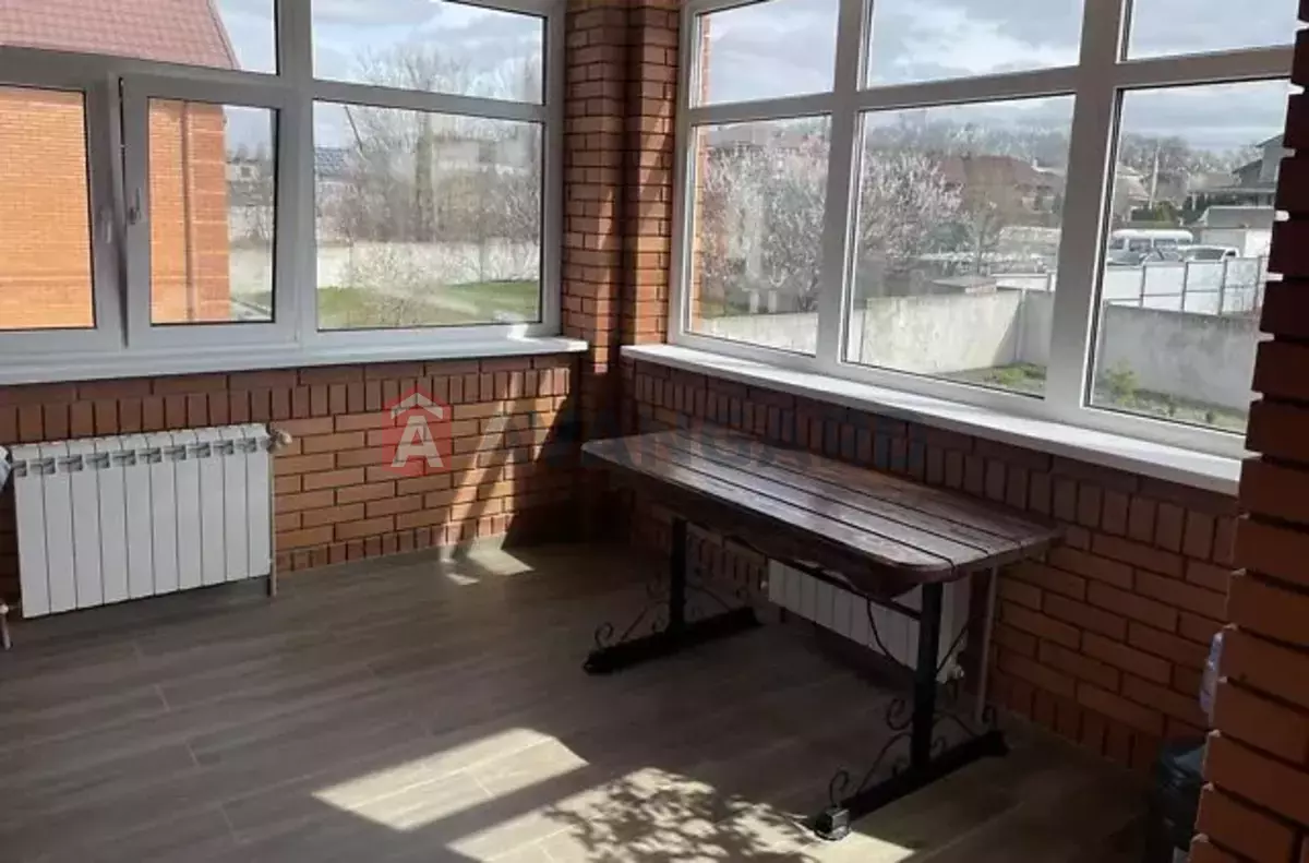 �������, 300 ��.�. ���� 6
