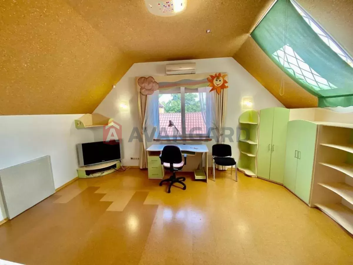 �������, 166 ��.�. ���� 16