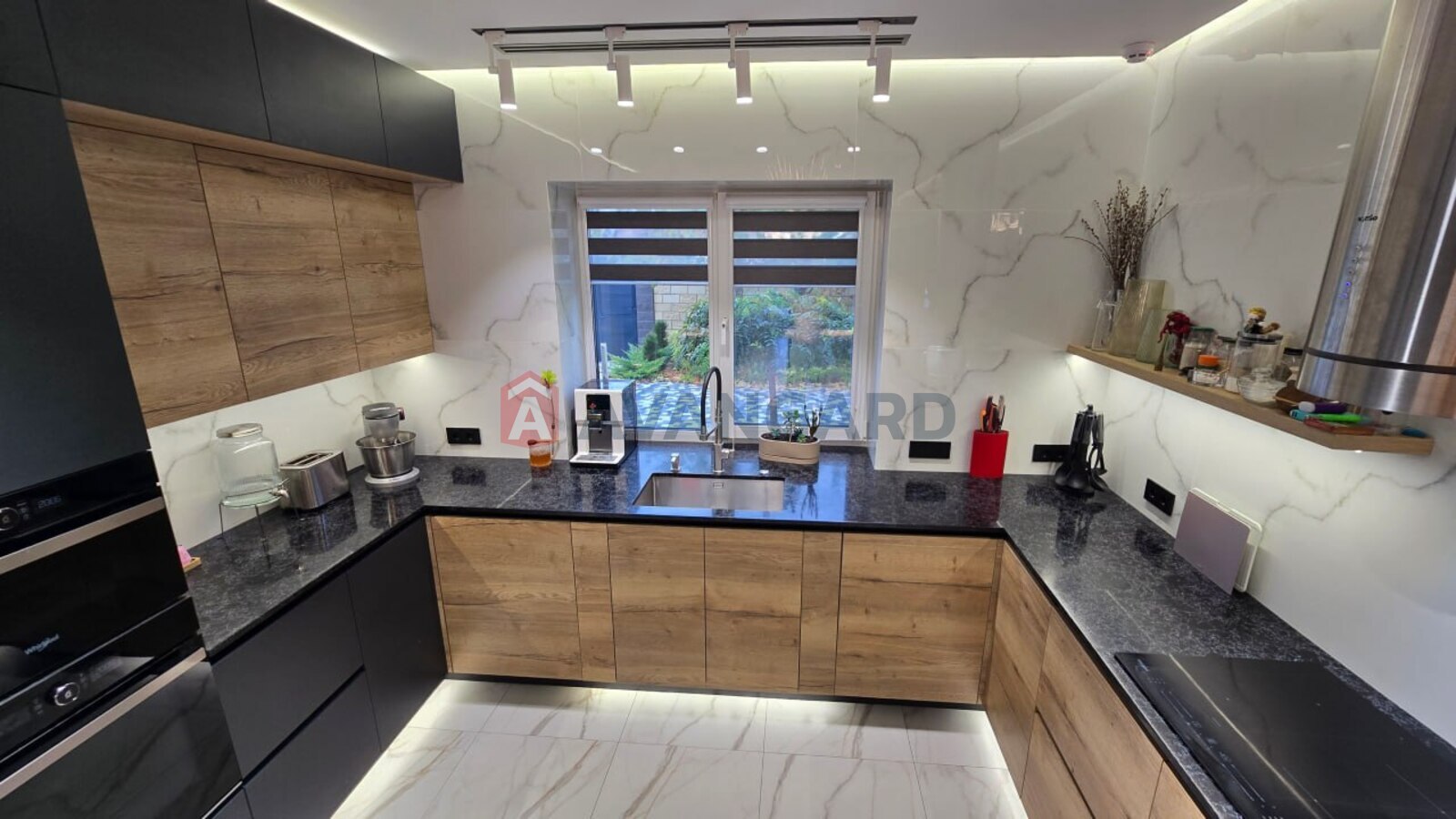 ���, 205 ��.�. ���� 7