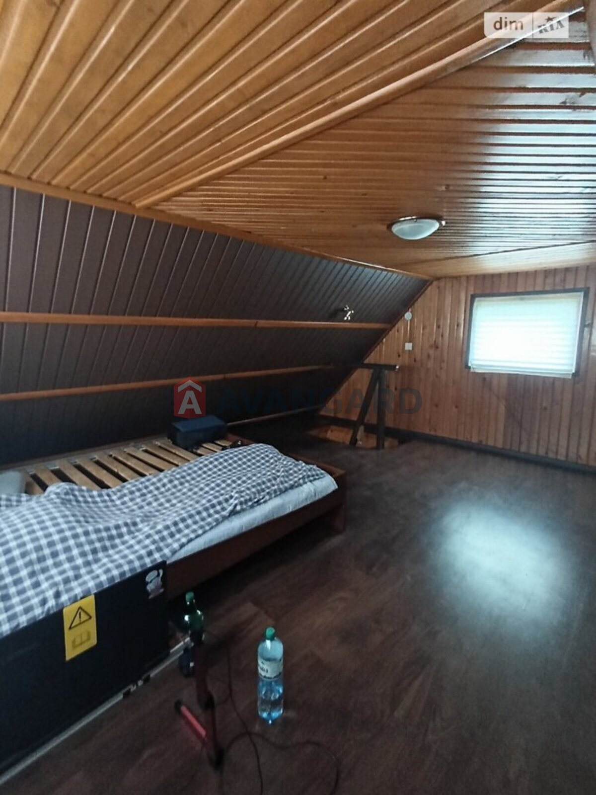 �������, 100 ��.�. ���� 20