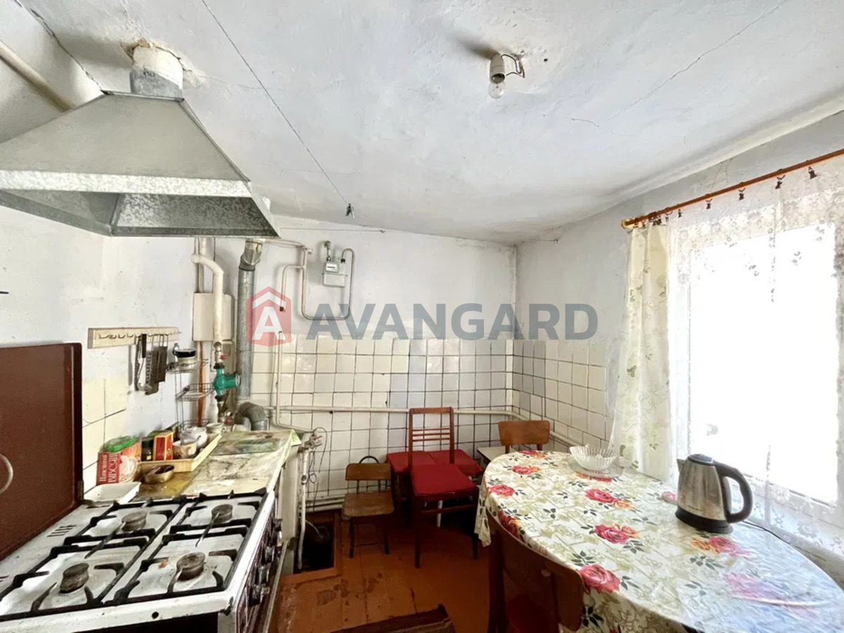 �������, 82 ��.�. ���� 14