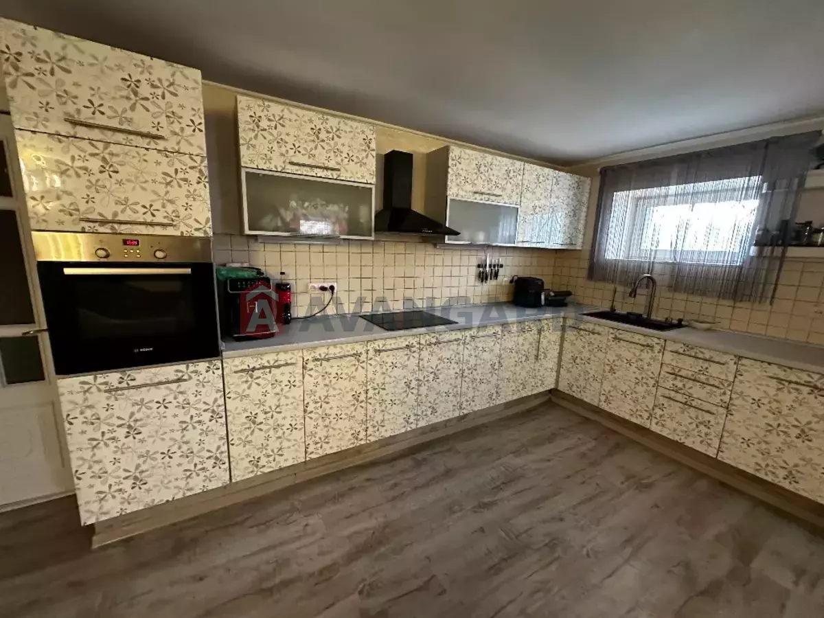 �������, 167 ��.�. ���� 10