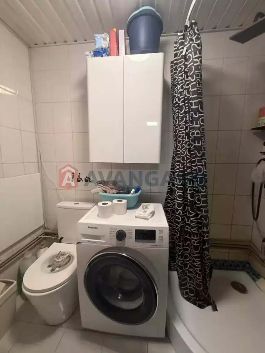 ����, 93 ��.�. ���� 9