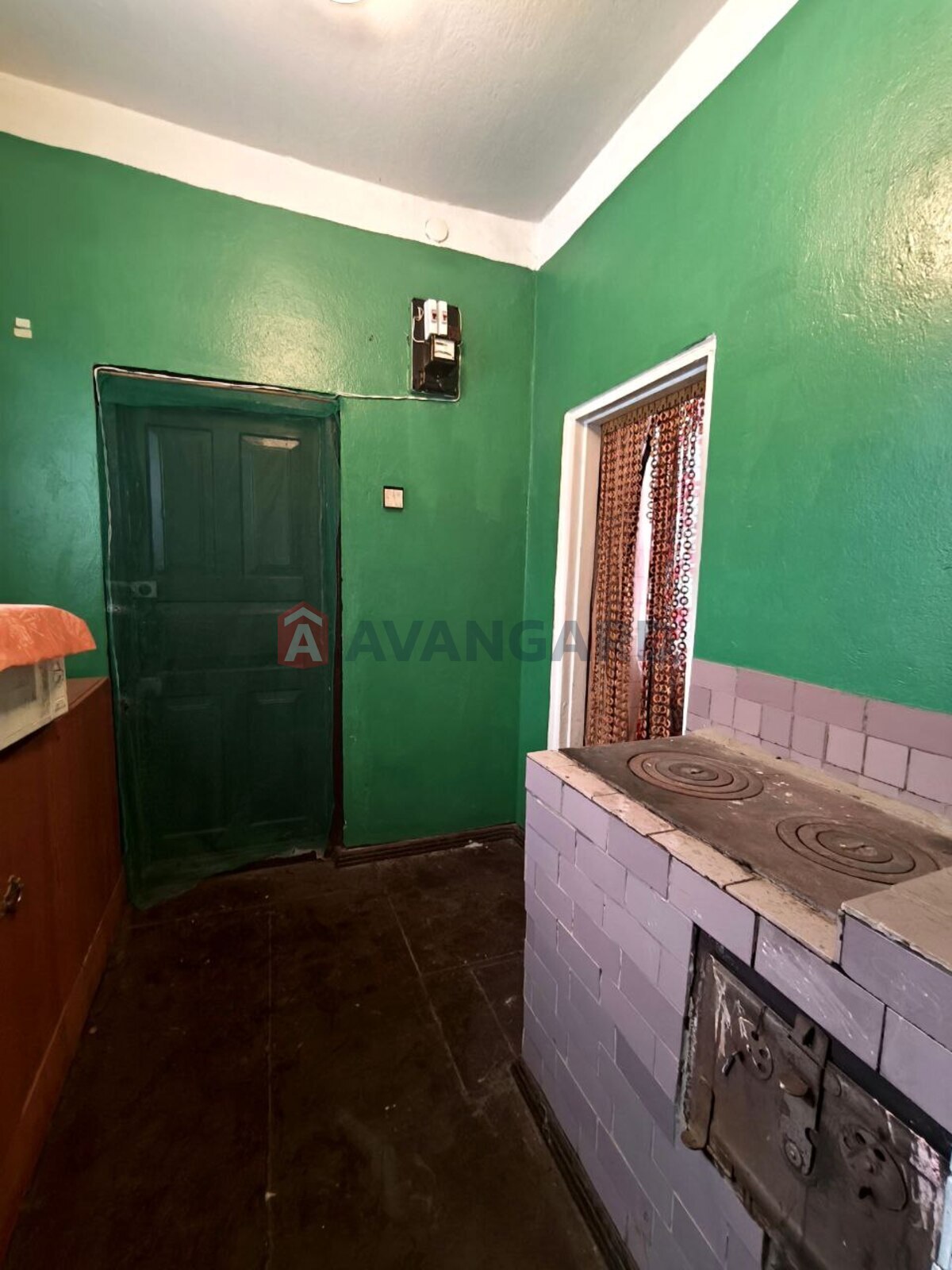 �������, 75 ��.�. ���� 9