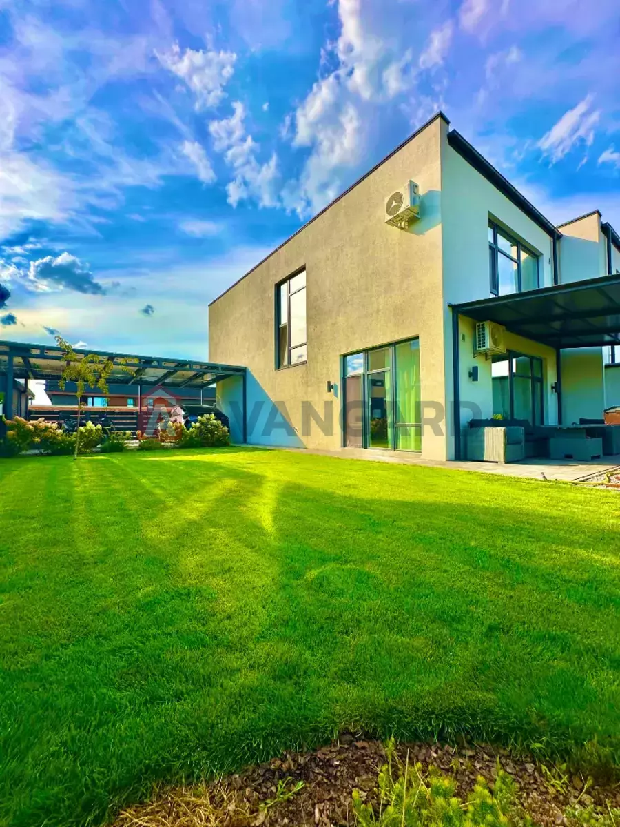 �������, 140 ��.�. ���� 4