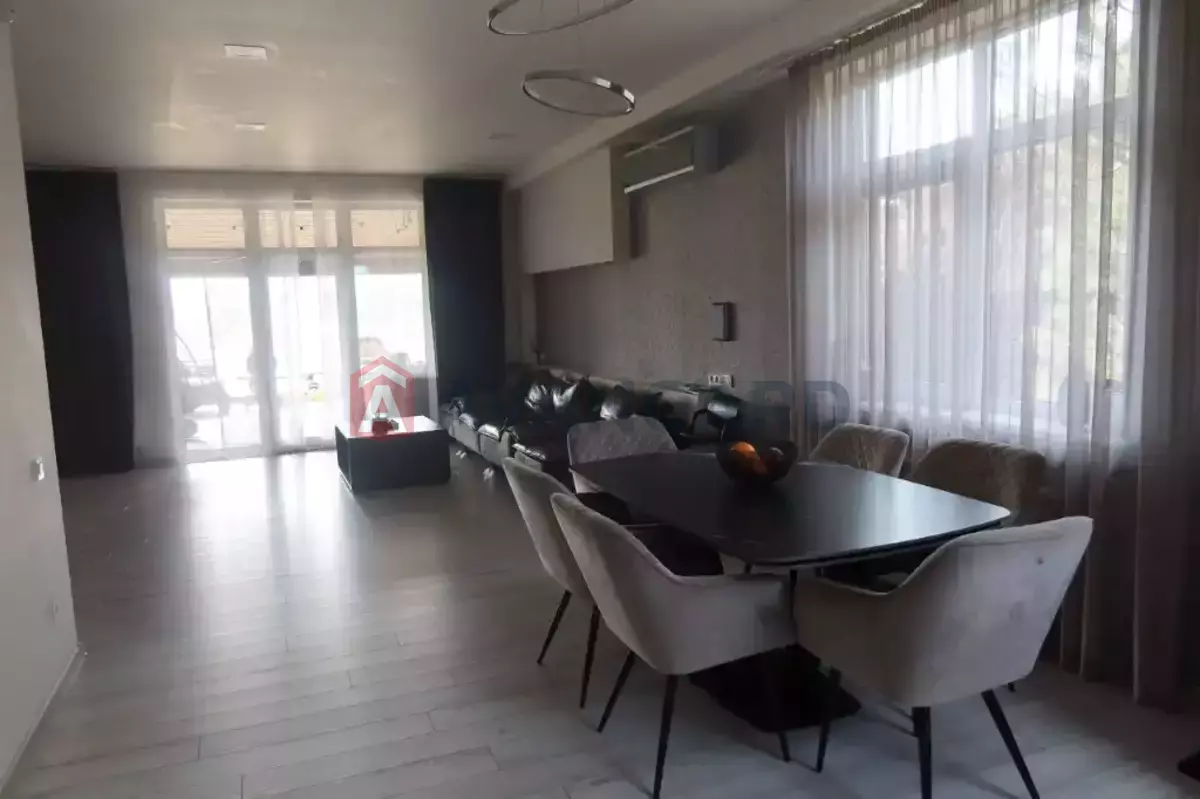 �������, 140 ��.�. ���� 20