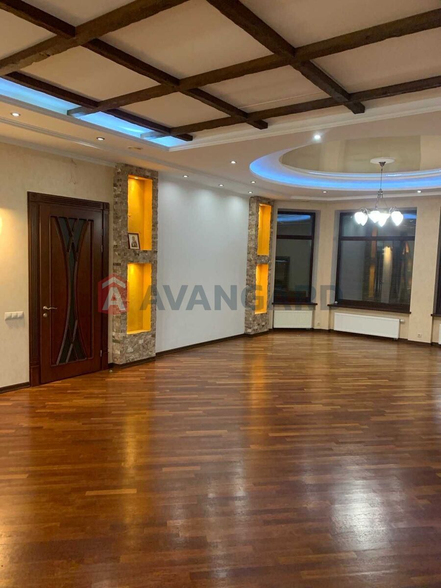 �������, 319 ��.�. ���� 9