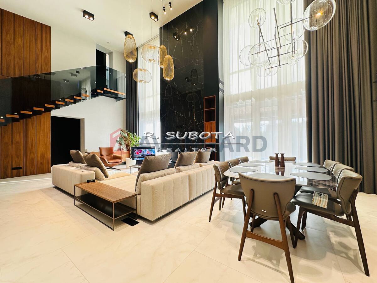 �������, 300 ��.�. ���� 1