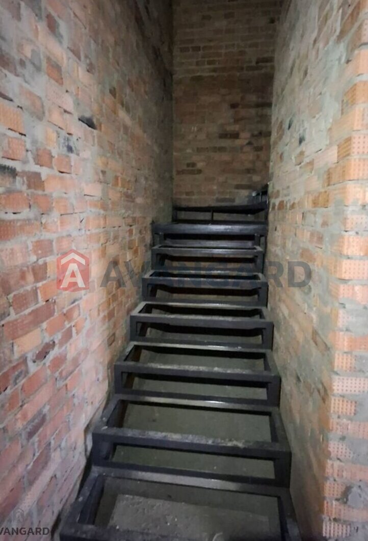 ��������, 90 ��.�. ���� 13