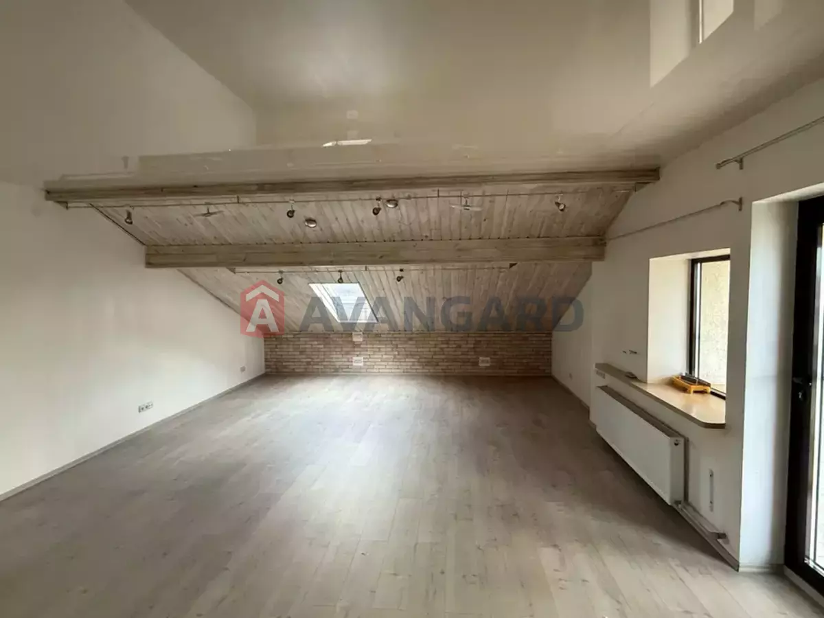 �������, 240 ��.�. ���� 8