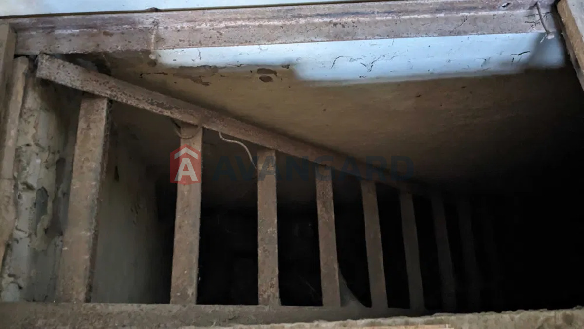 �������, 120 ��.�. ���� 9