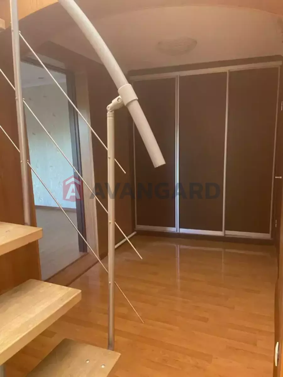 , 100 ..  8