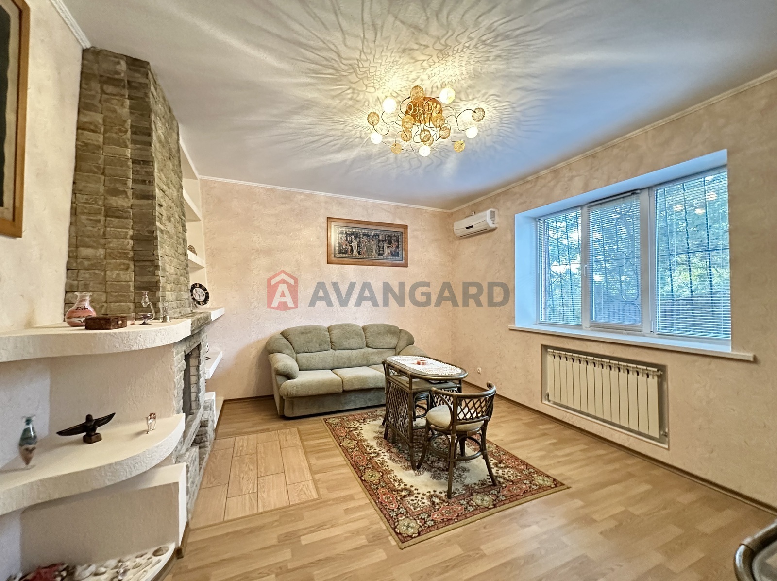 �������, 176 ��.�. ���� 24