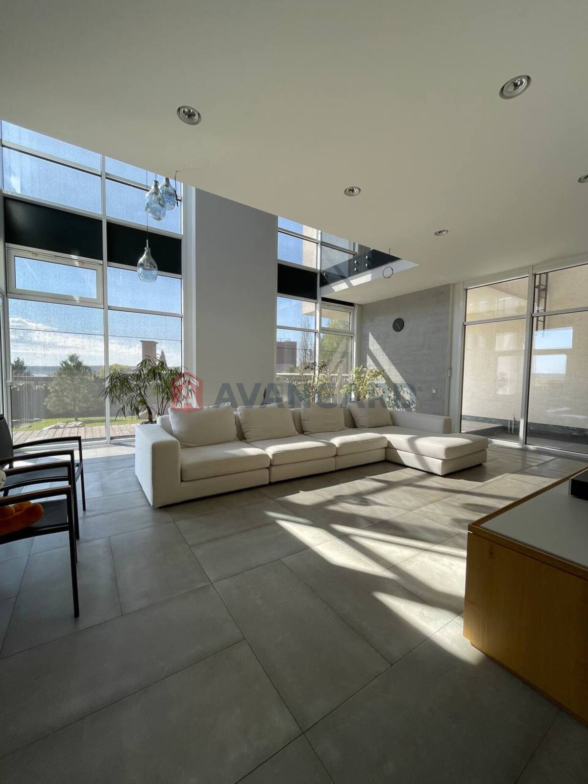 �������, 465 ��.�. ���� 3