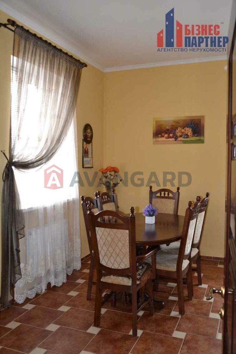 �������, 290 ��.�. ���� 7