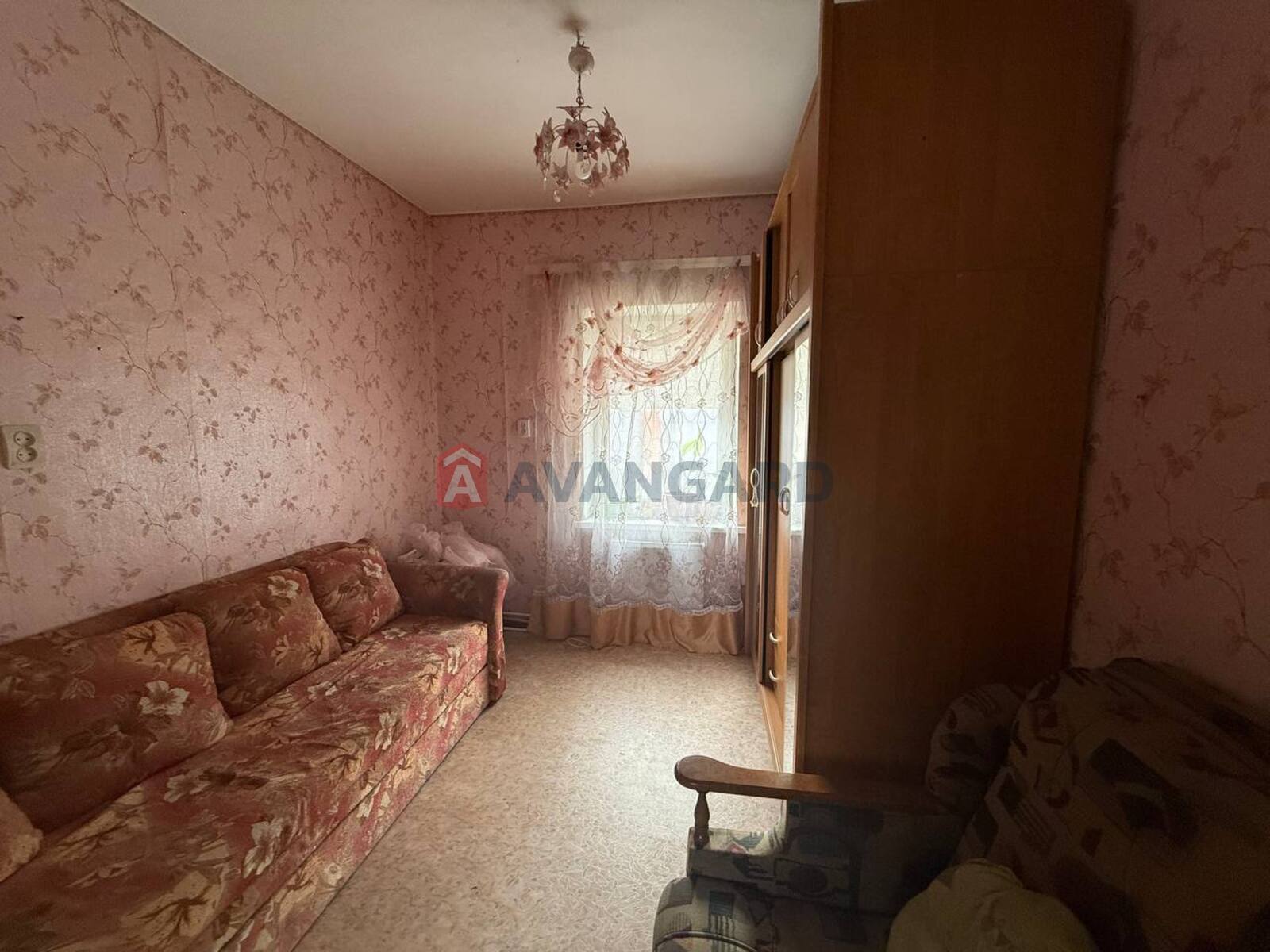 �������, 100 ��.�. ���� 12