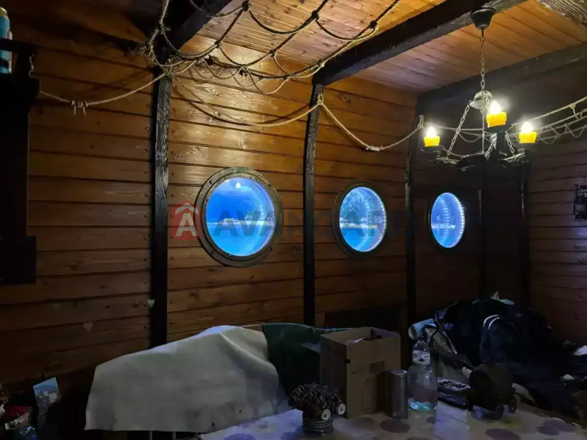 �������, 650 ��.�. ���� 7