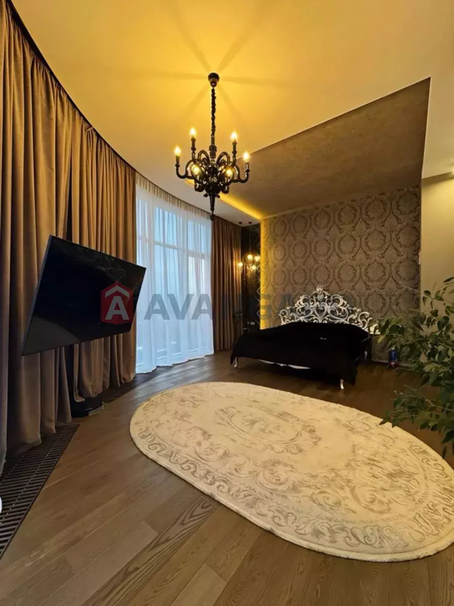 �������, 500 ��.�. ���� 8