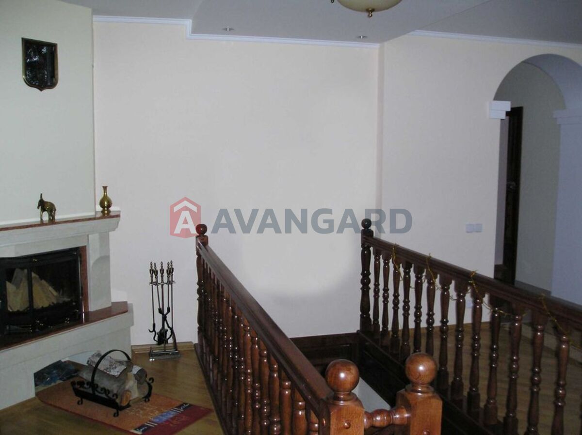 �������, 400 ��.�. ���� 2