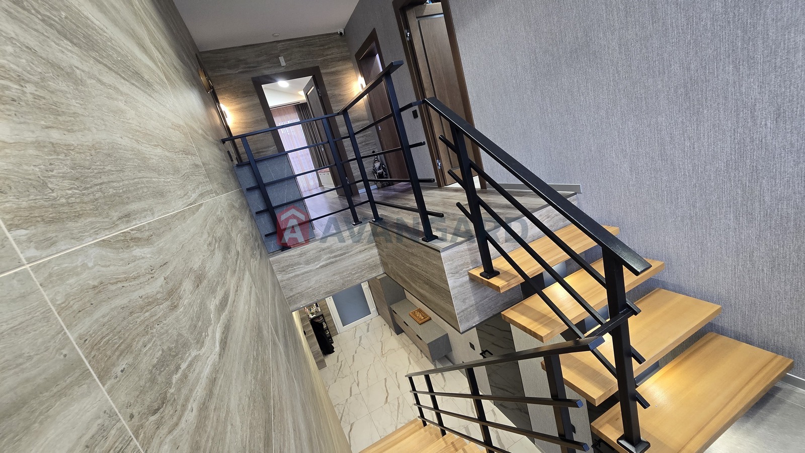 �������, 205 ��.�. ���� 16