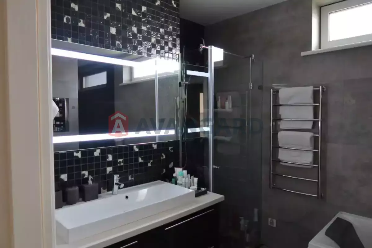 �������, 140 ��.�. ���� 15