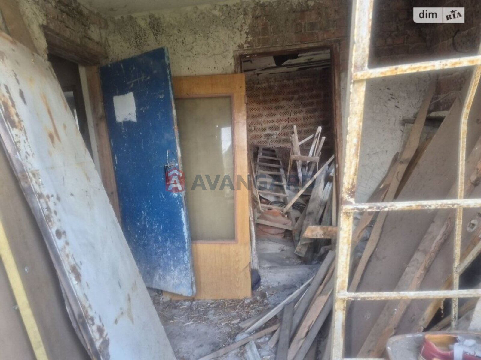 �������, 100 ��.�. ���� 10