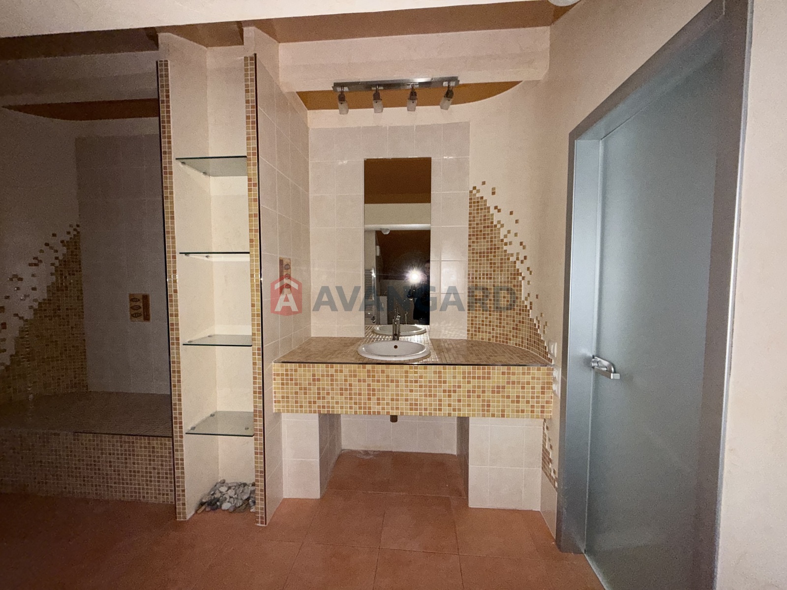 �������, 244 ��.�. ���� 19