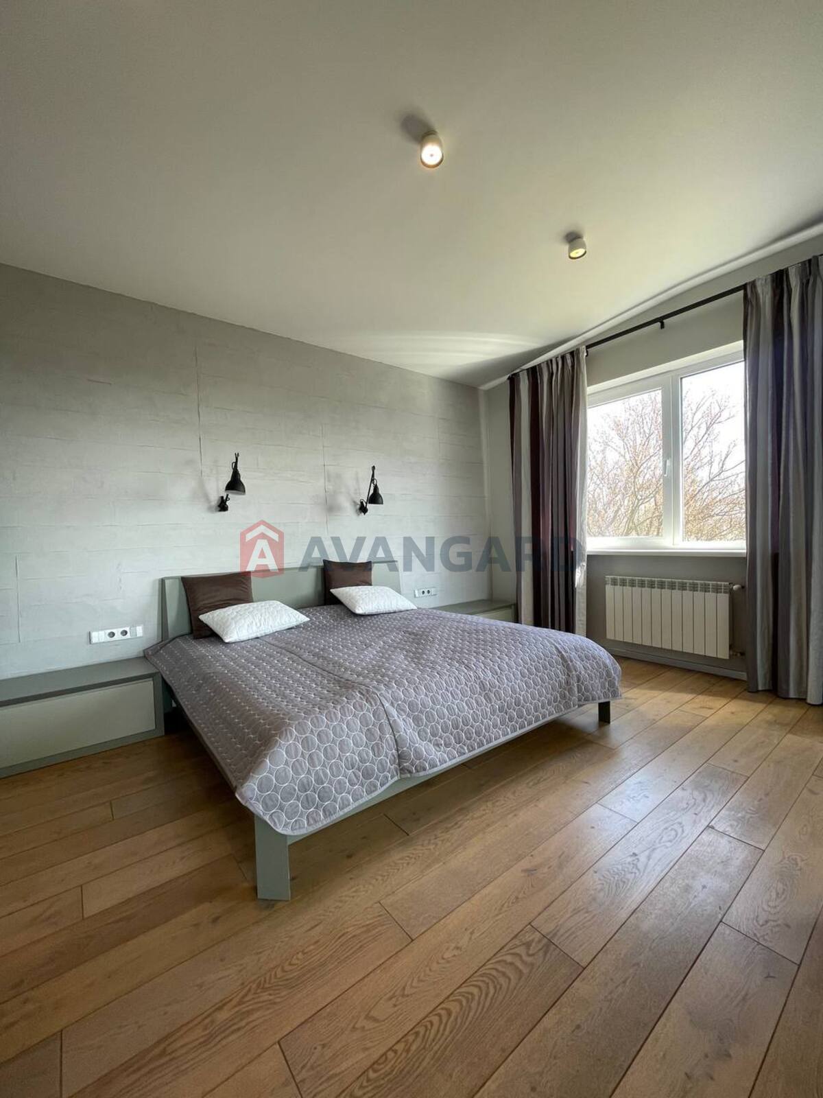 �������, 465 ��.�. ���� 13