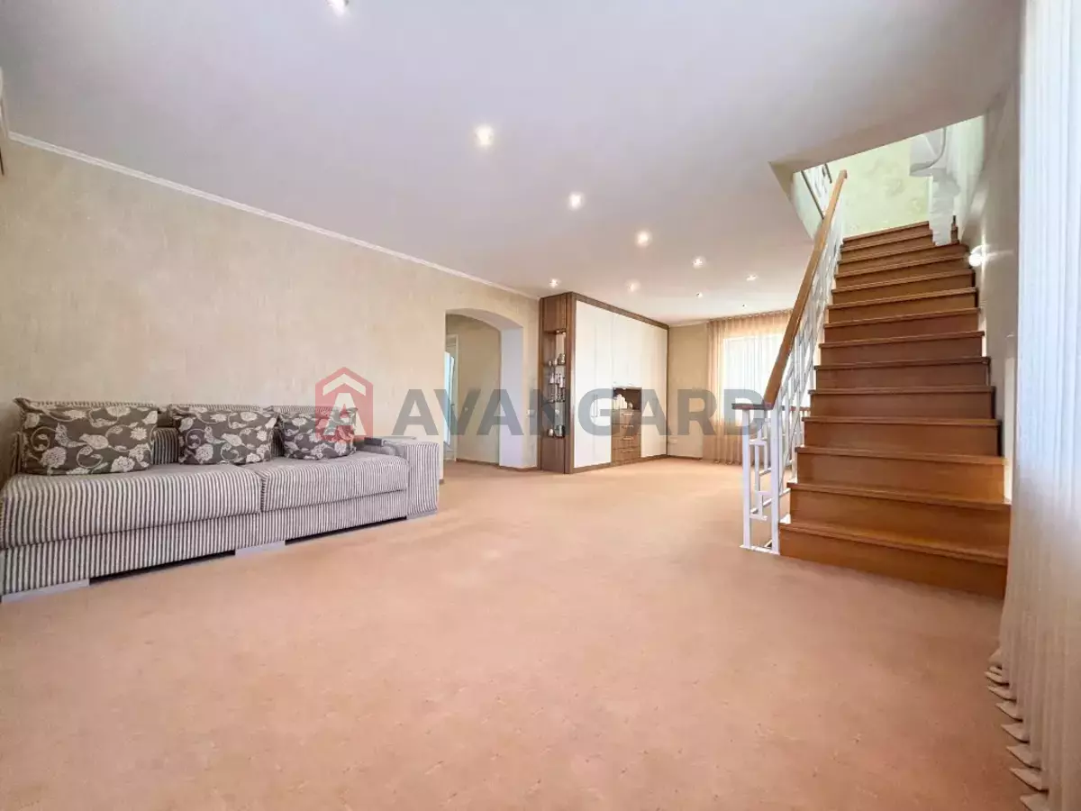 �������, 296 ��.�. ���� 6