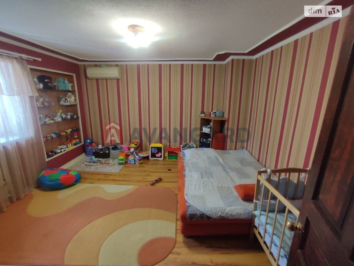 ������� �������, 280 ��.�. ���� 8