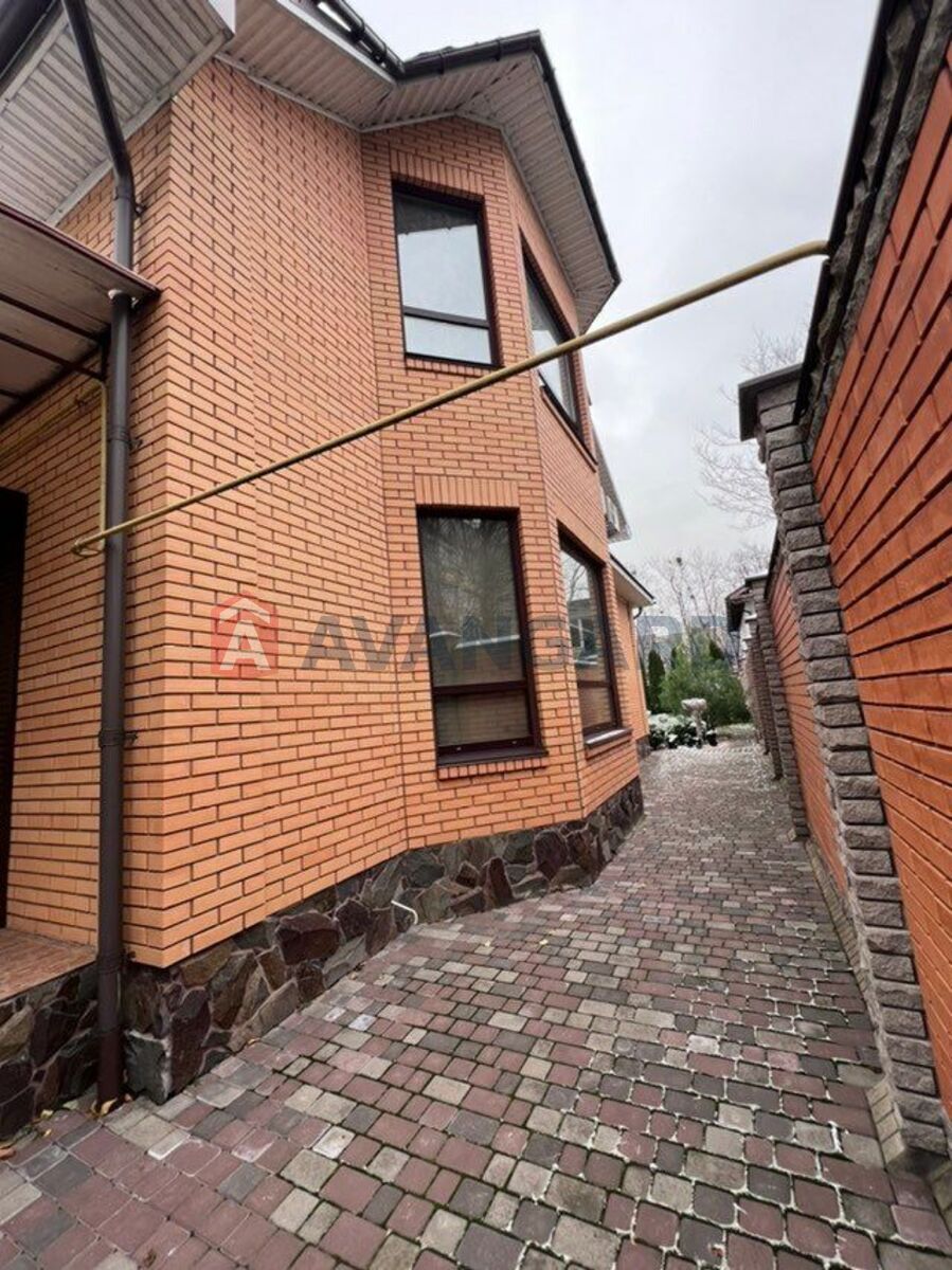 �������, 275 ��.�. ���� 13