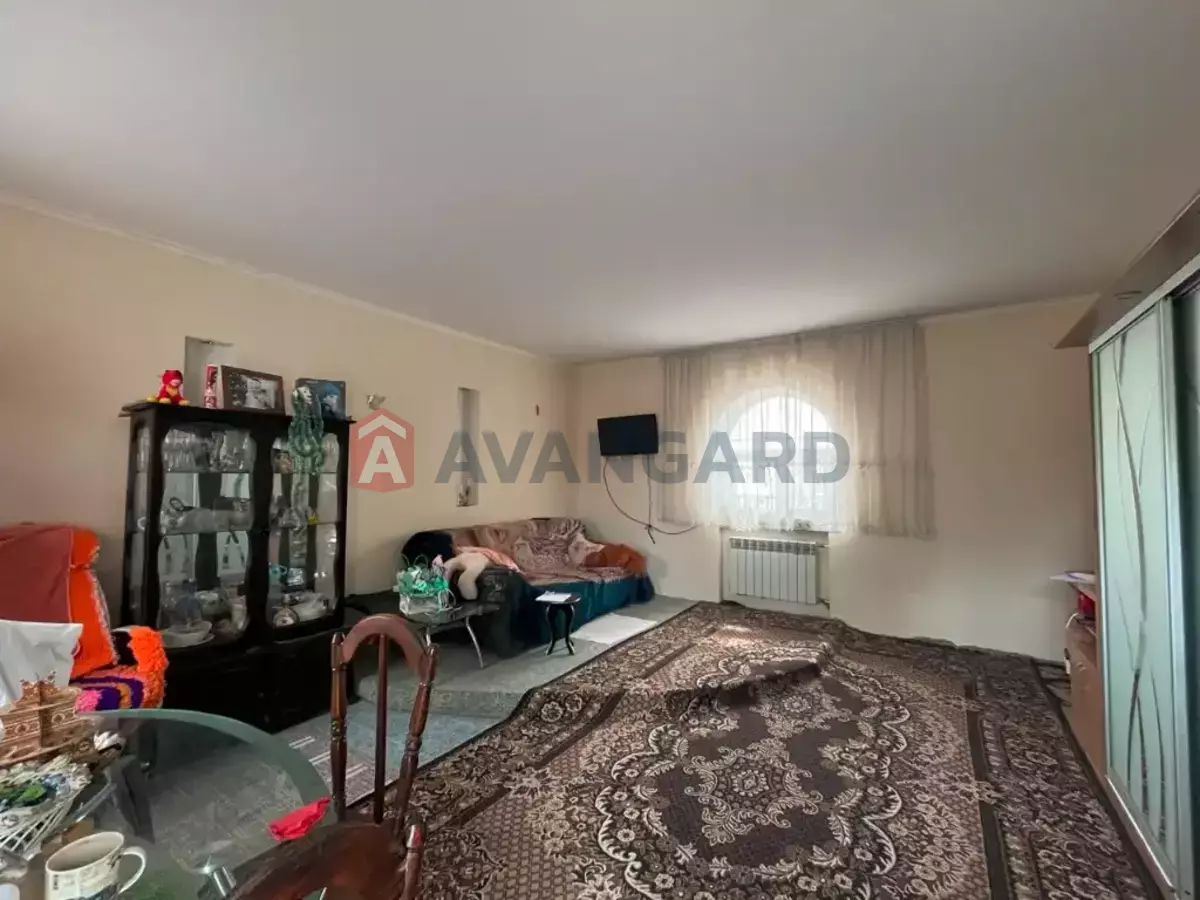 �������, 200 ��.�. ���� 10