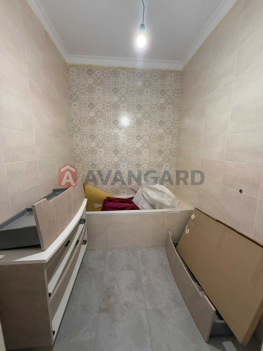 �������, 130 ��.�. ���� 10