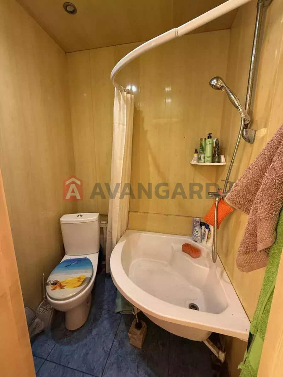 ������� �������, 37 ��.�. ���� 14