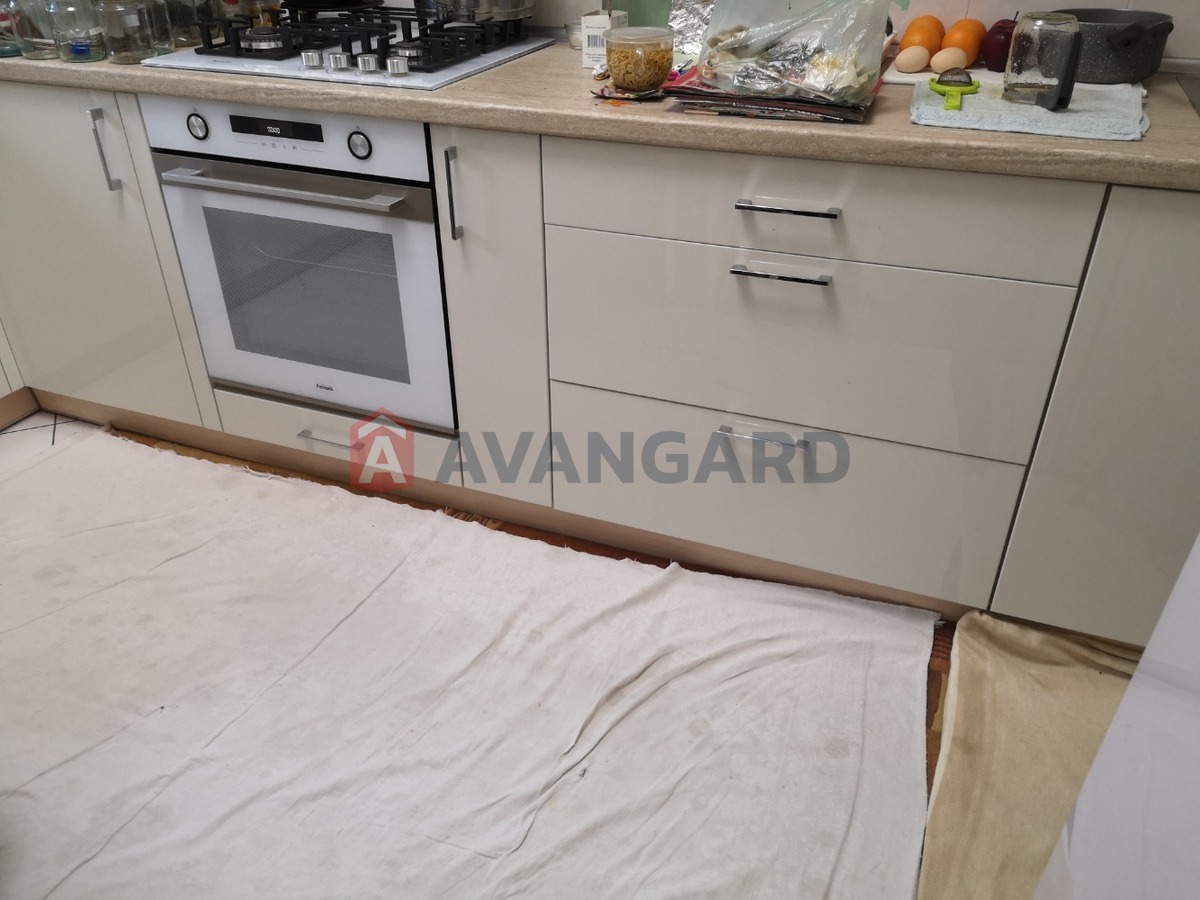 ������� �������, 100 ��.�. ���� 23