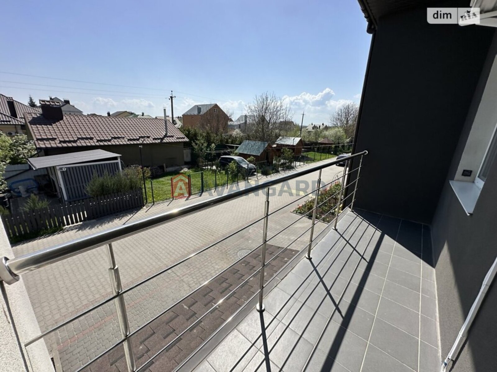 �������, 100 ��.�. ���� 18