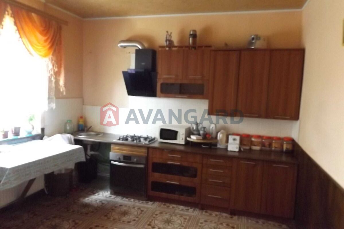 �������, 298 ��.�. ���� 13