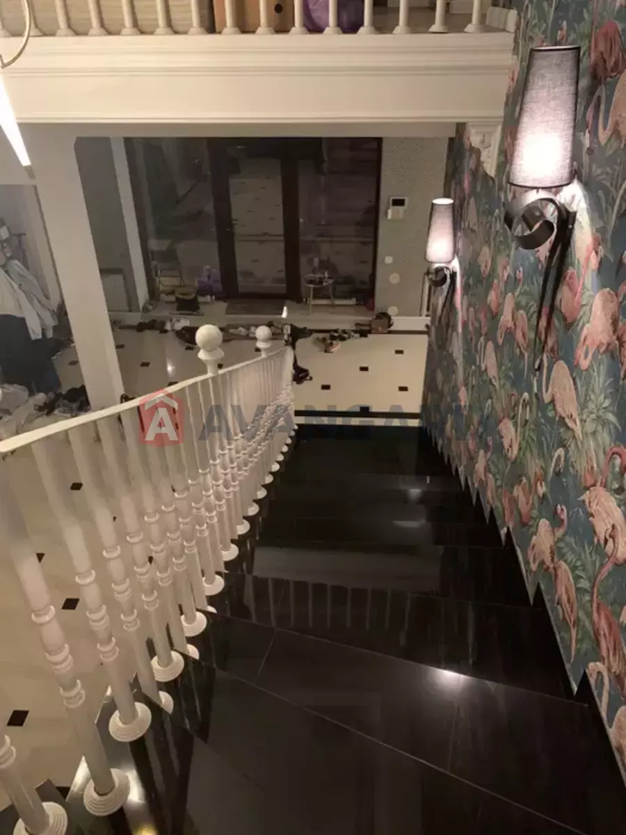 �������, 400 ��.�. ���� 11