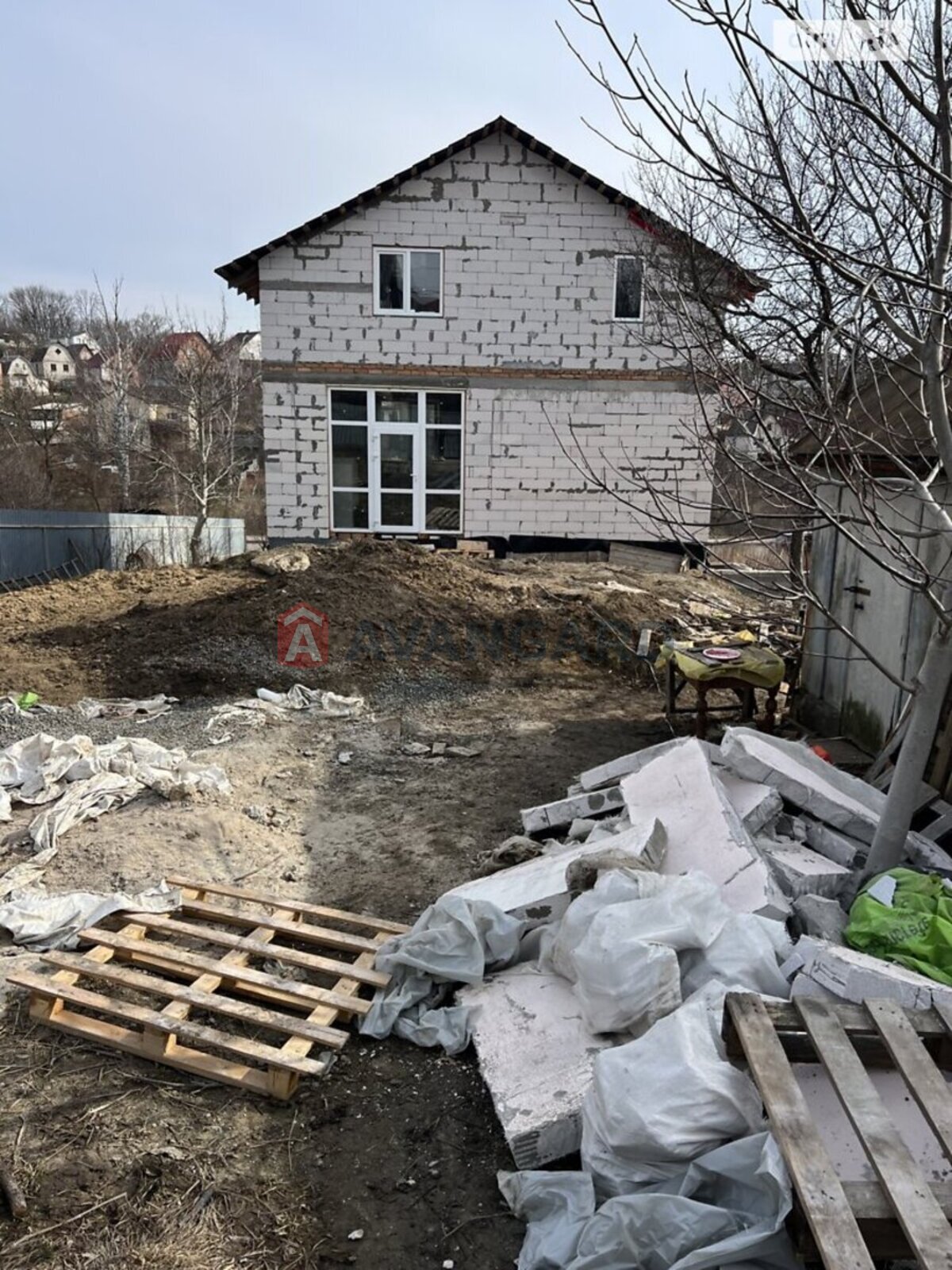 �������, 180 ��.�. ���� 8