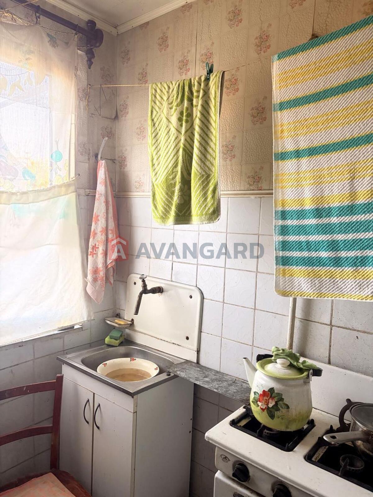 �������, 75 ��.�. ���� 8