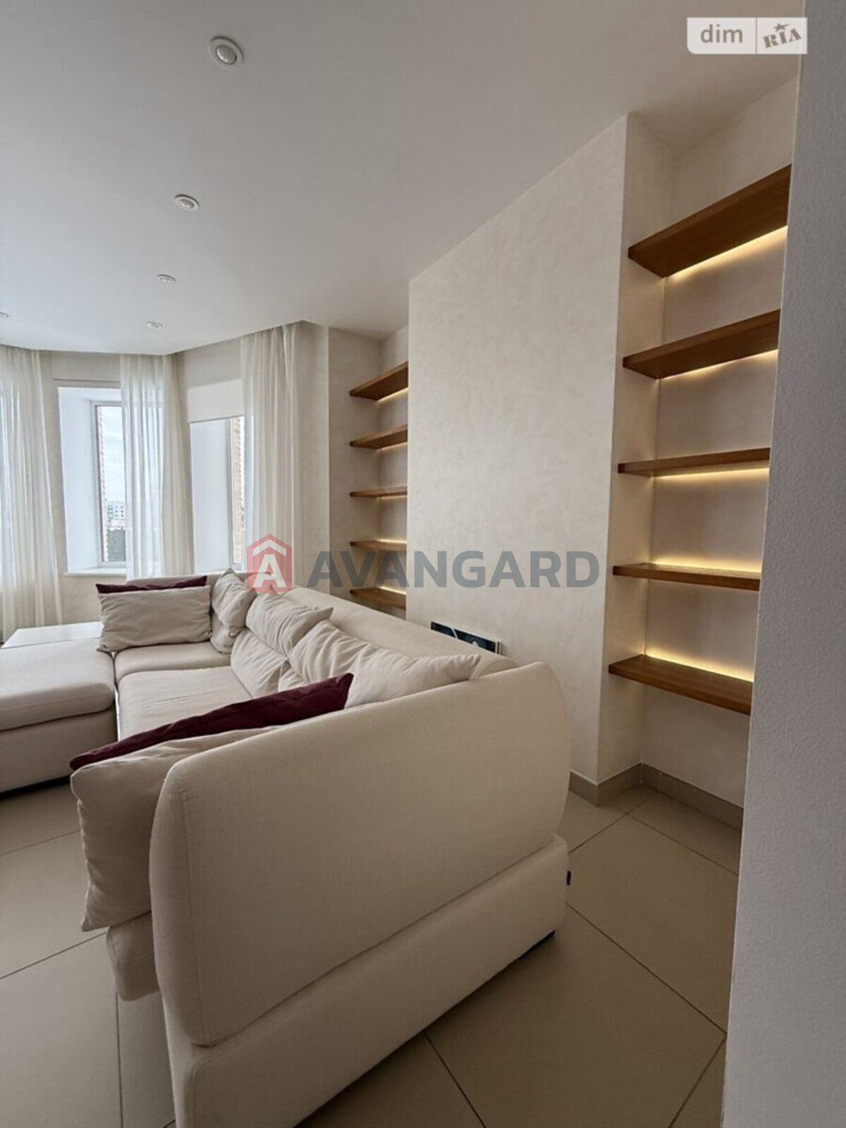 �������, 214 ��.�. ���� 3