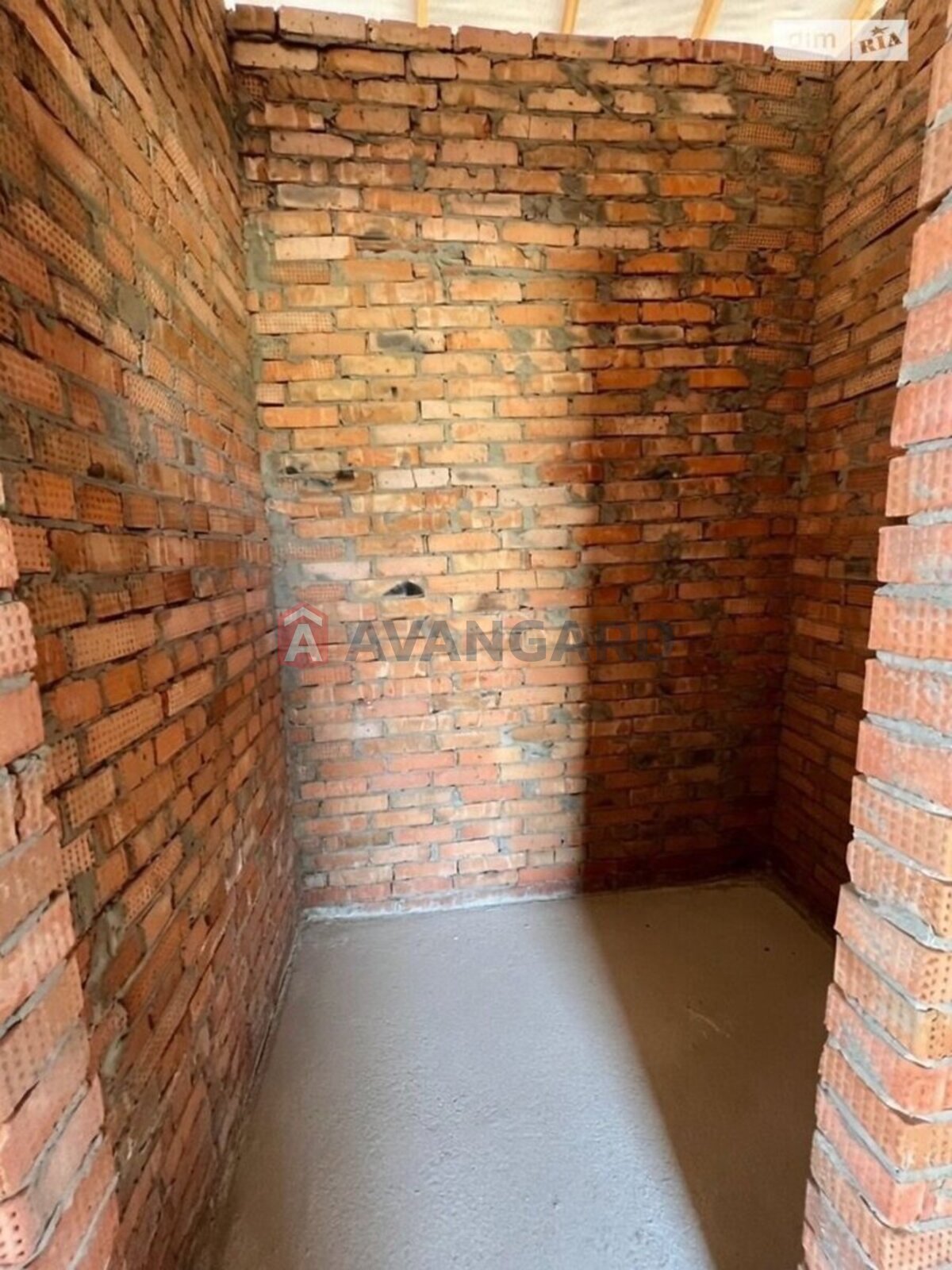 �������, 100 ��.�. ���� 8