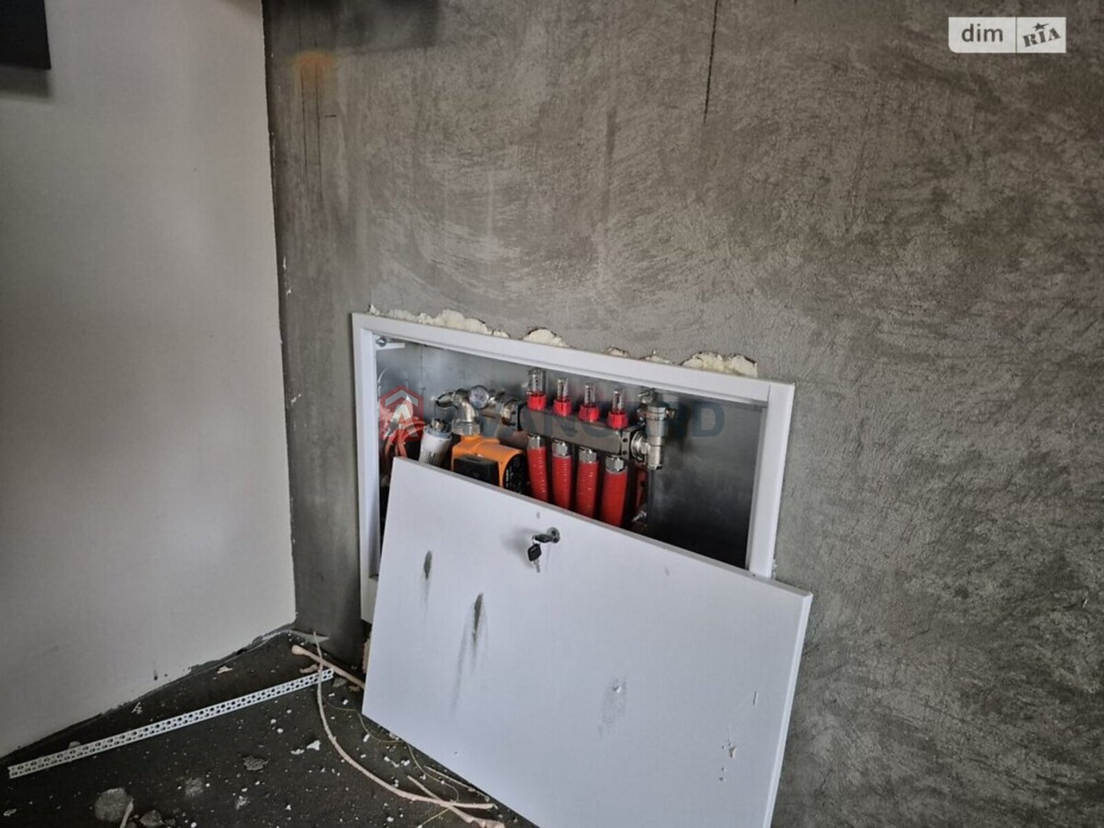 �������, 105 ��.�. ���� 13