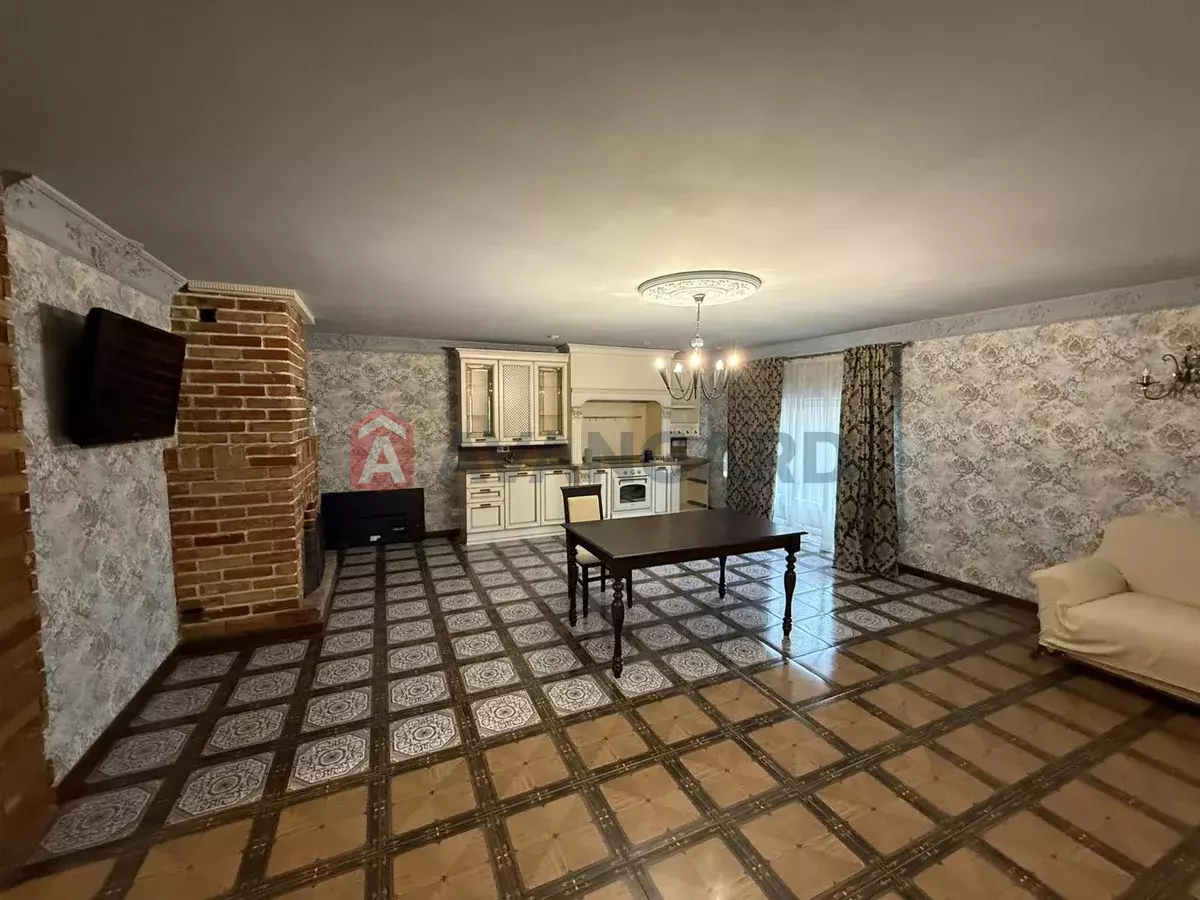 �������, 114 ��.�. ���� 24