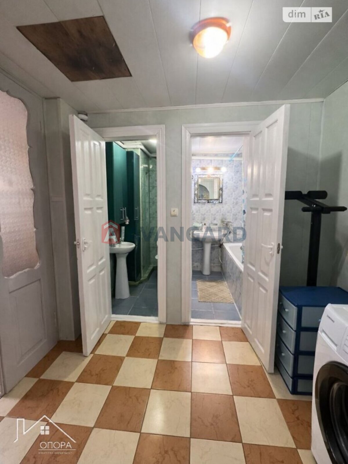 �������, 244 ��.�. ���� 10