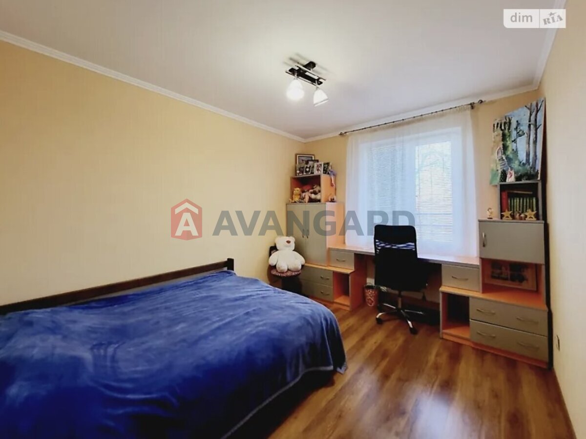 �������, 240 ��.�. ���� 23