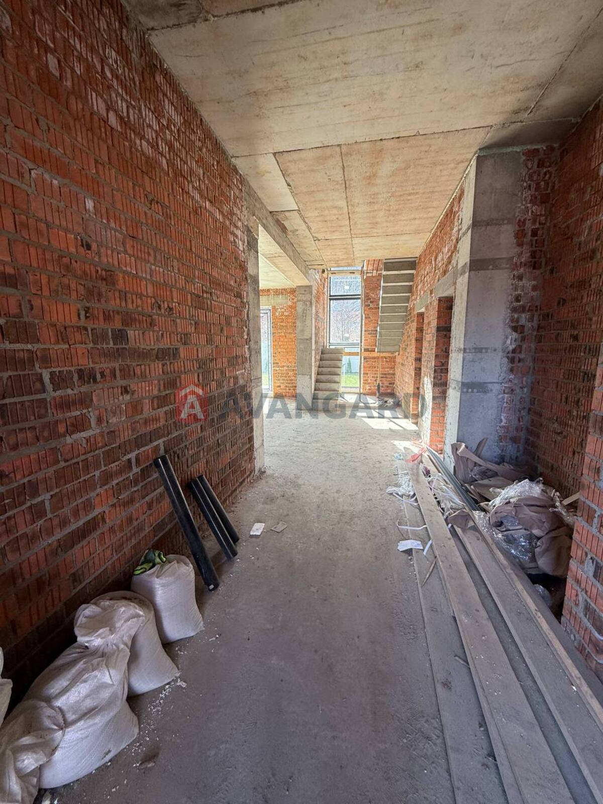 �������, 217 ��.�. ���� 3