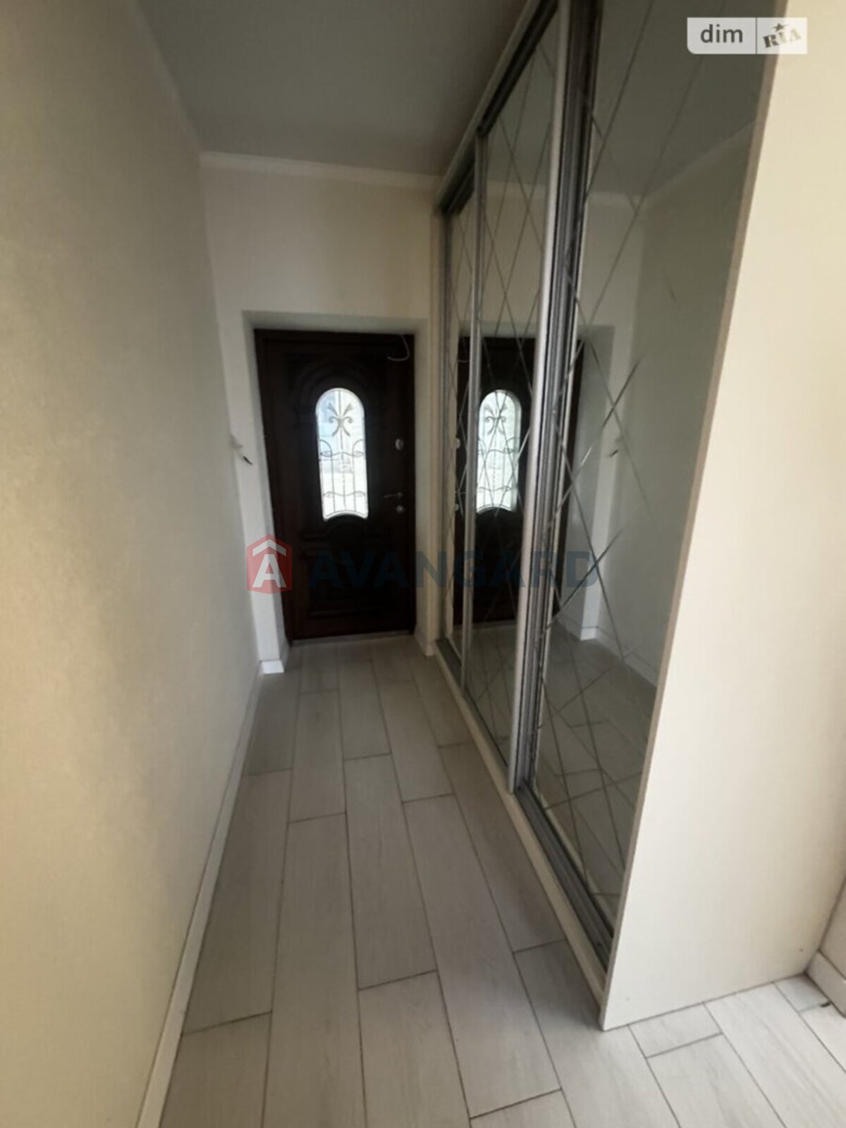 �������, 110 ��.�. ���� 11