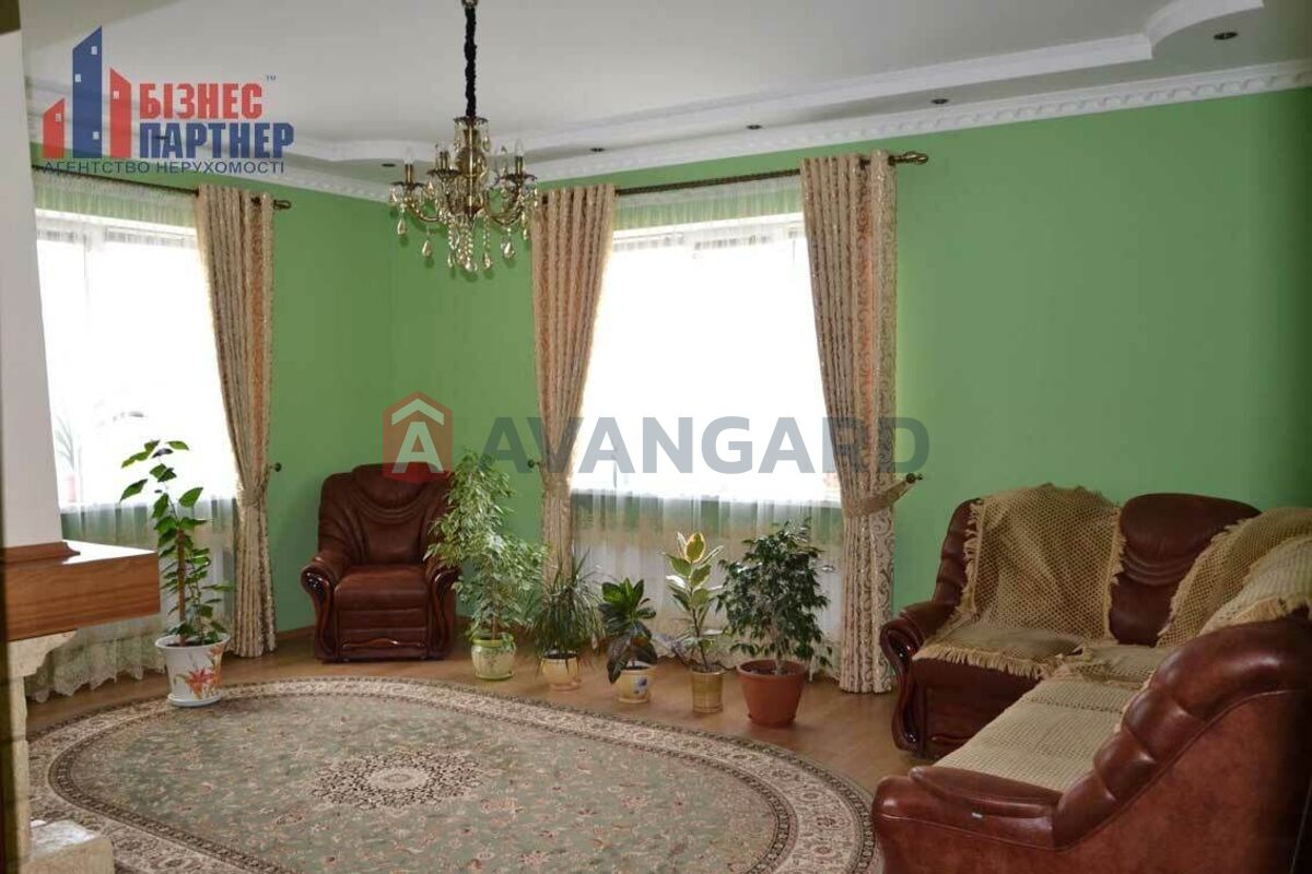 �������, 290 ��.�. ���� 5